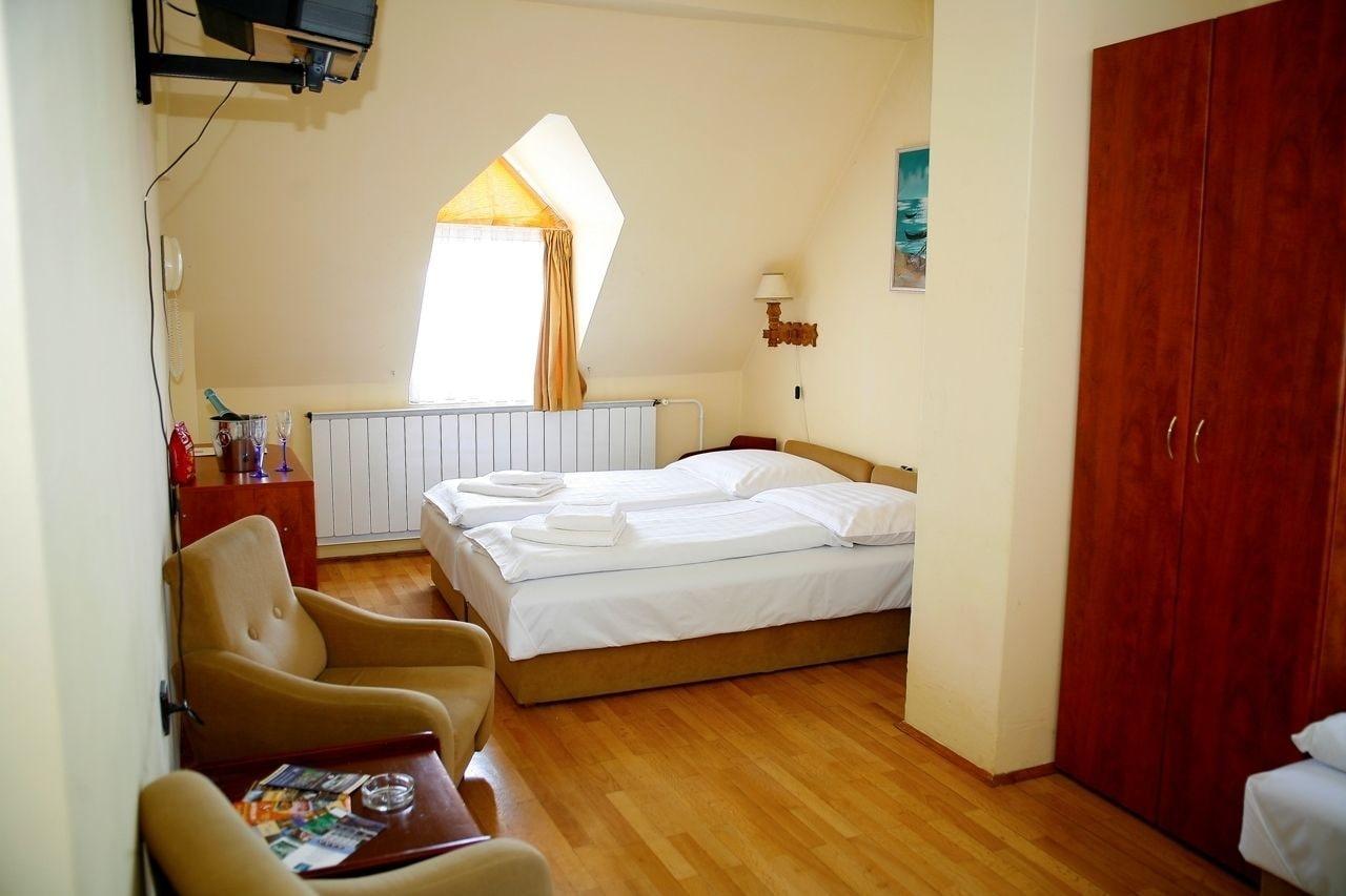 Hotel Bara Junior Будапеща Екстериор снимка