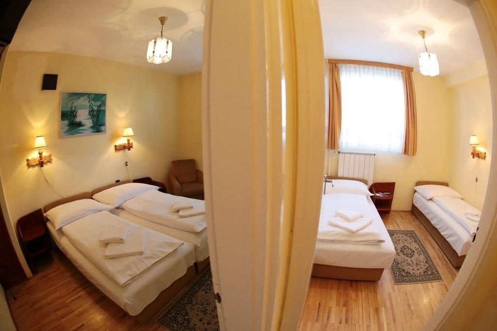 Hotel Bara Junior Будапеща Екстериор снимка