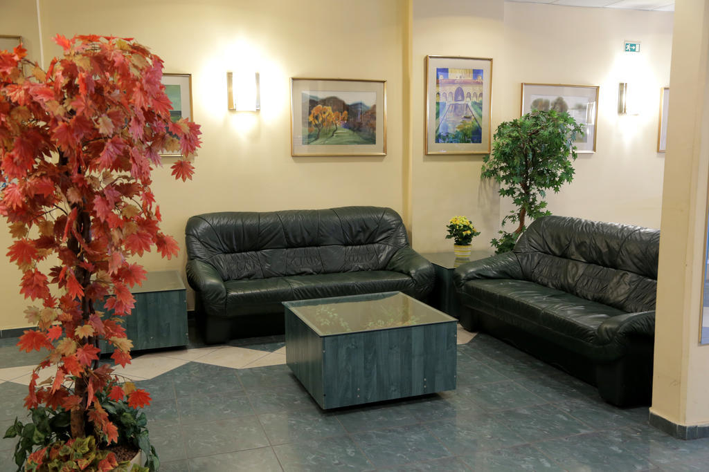 Hotel Bara Junior Будапеща Екстериор снимка